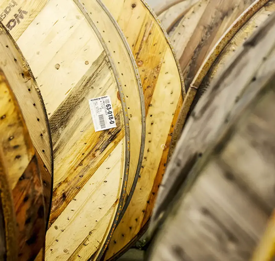 Waskonig-Walter-wooden-cable-900x855